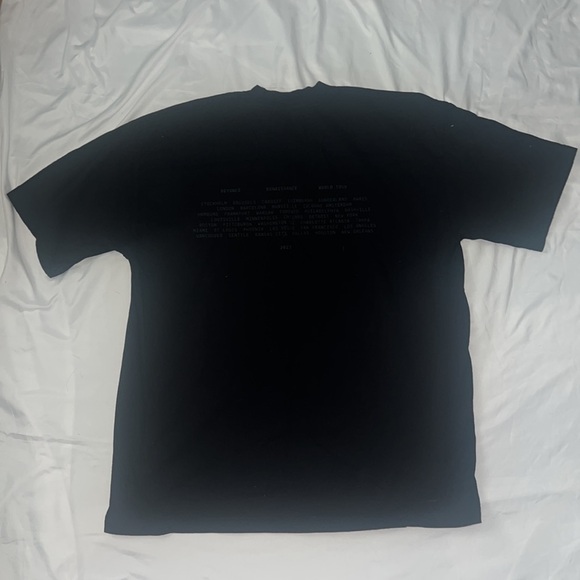 Beyoncé Official Tour Merch the Renaissance World Tour Graphic t-shirt, size XL - Picture 7 of 7